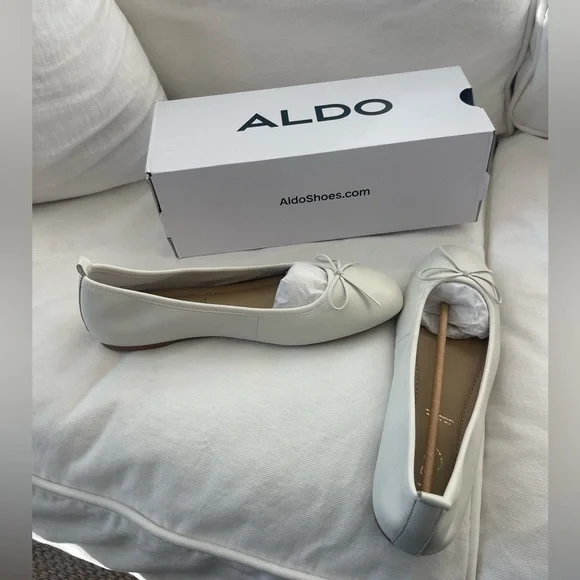 ALDO White Ballet Flats - never worn! - Picture 2 of 4